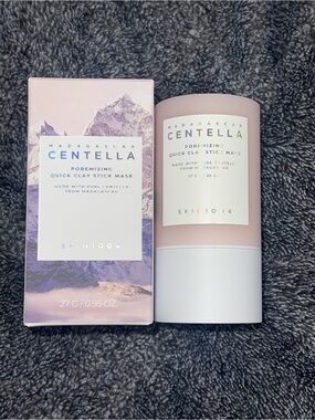 Skin1004 Madagascar Centella Poreminizing Quick Clay Stick Mask